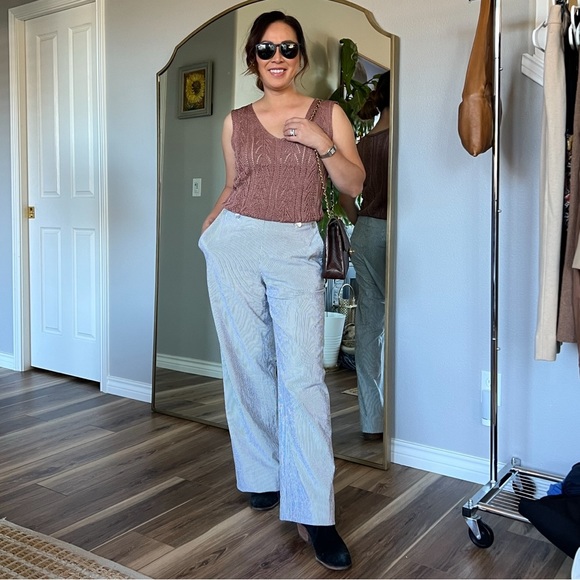 Knit Sleeveless V Neck Sweater - Picture 14 of 14